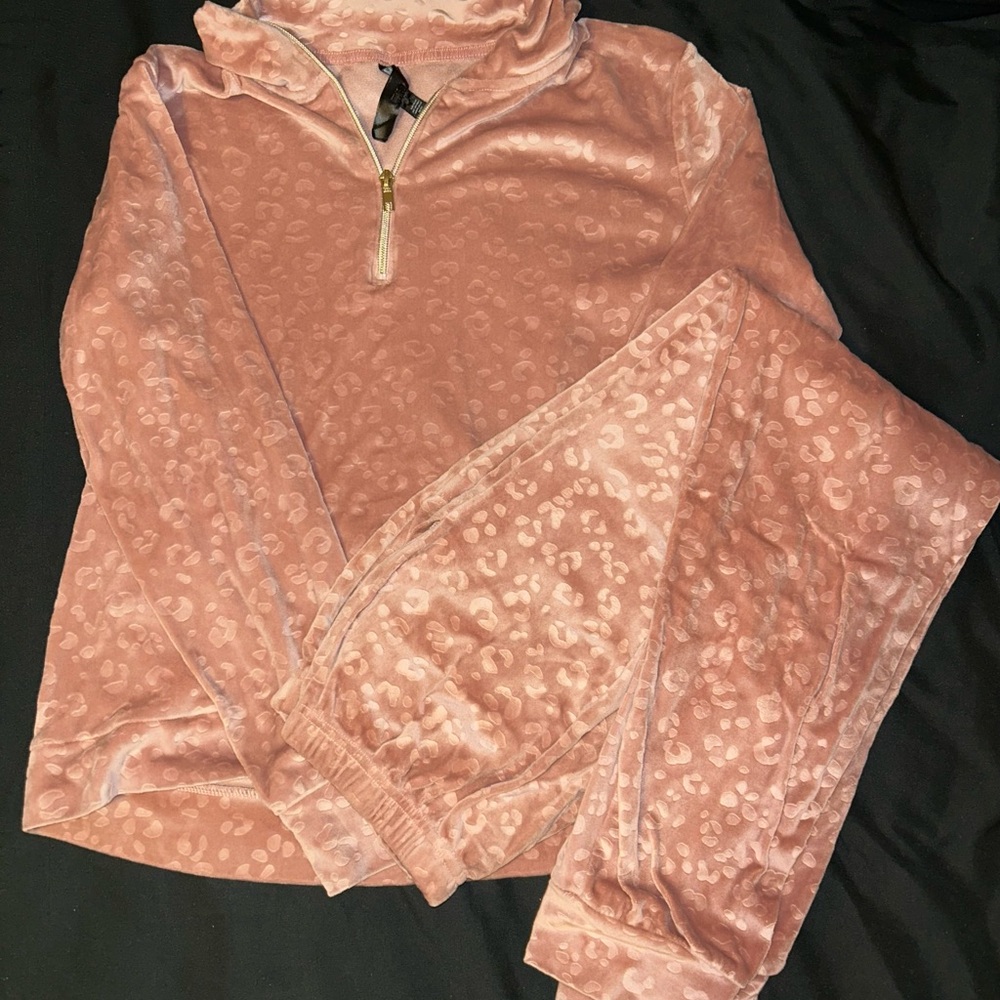 Women's Pink Leopard Print Lounge Set